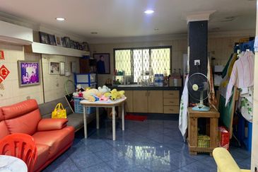 Oug 2 Storey Semi D Corner Facing Park For Sales