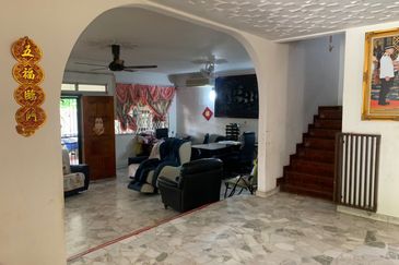 Oug 2 Storey Semi D Corner Facing Park For Sales