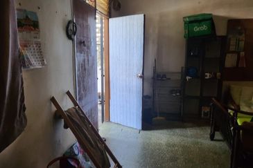 Tmn Oug Basic 2 Storey Terrace House For Sales