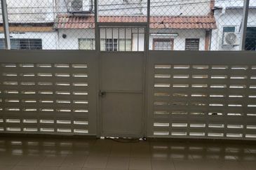 Big Layout OUG 2 Storey Terrace House For Sales