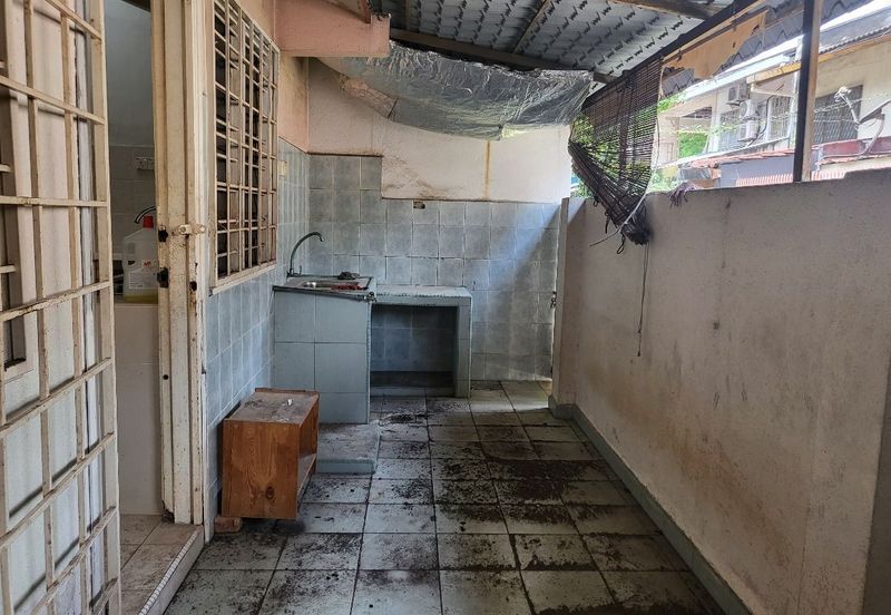 OUG/Happy Garden 2 Storey Terrace House For Sales