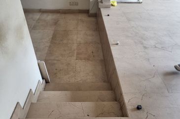 OUG/Happy Garden 2 Storey Terrace House For Sales