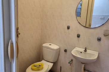 OUG/Happy Garden 2 Storey Terrace House For Sales