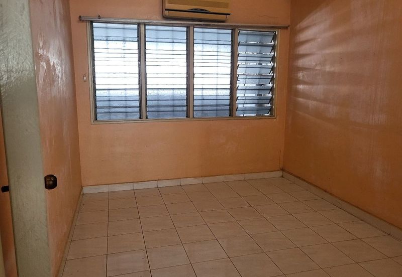 OUG/Happy Garden 2 Storey Terrace House For Sales