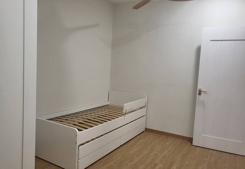 1.5 Storey Terrace House at OUG For Sale