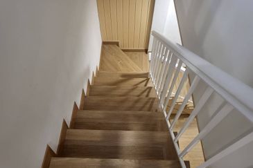 1.5 Storey Terrace House at OUG For Sale