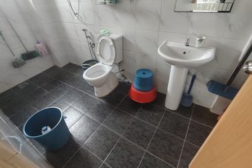 Oug Rebuilt 3 Storey Terrace House For Sale