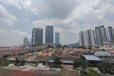 Oug Rebuilt 3 Storey Terrace House For Sale