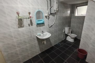 Oug Rebuilt 3 Storey Terrace House For Sale