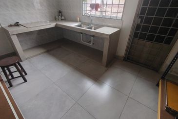 Oug Rebuilt 3 Storey Terrace House For Sale