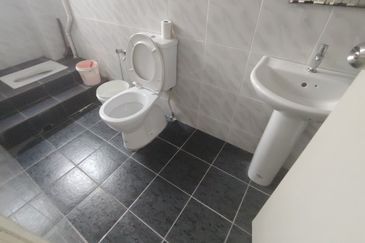 Oug Rebuilt 3 Storey Terrace House For Sale