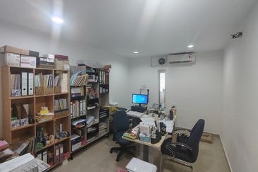 Oug Rebuilt 3 Storey Terrace House For Sale