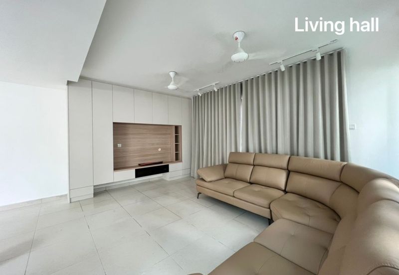 Luxurious Semi Detached House Taman United For Sale