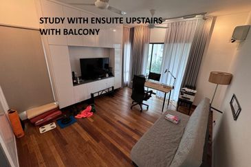 Luxurious Semi Detached House Taman United For Sale