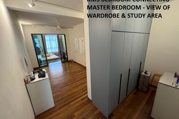 Luxurious Semi Detached House Taman United For Sale