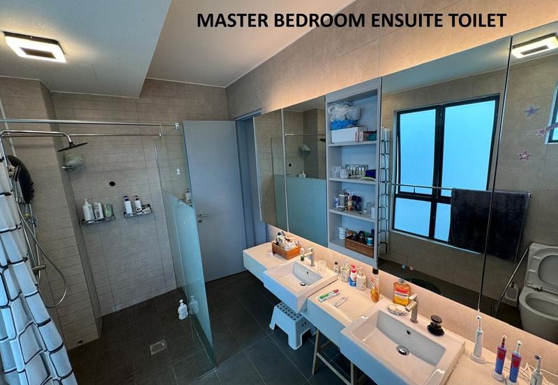 Luxurious Semi Detached House Taman United For Sale