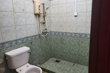 2-Storey Semi Detached House Old Klang Road For Sale