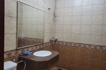 2-Storey Semi Detached House Old Klang Road For Sale