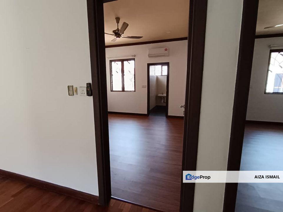 2 Storey Superlink Lagenda 2 Bukit Jelutong Shah Alam, Selangor, Shah Alam