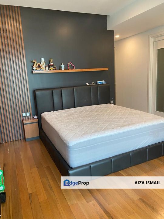 4 Storey Town Villa East Residence KLGCC Kuala Lumpur, Kuala Lumpur, Damansara