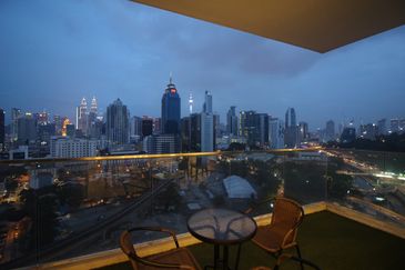 RM3xxk KL Sg Besi Project, 100m LRT MRT KTM