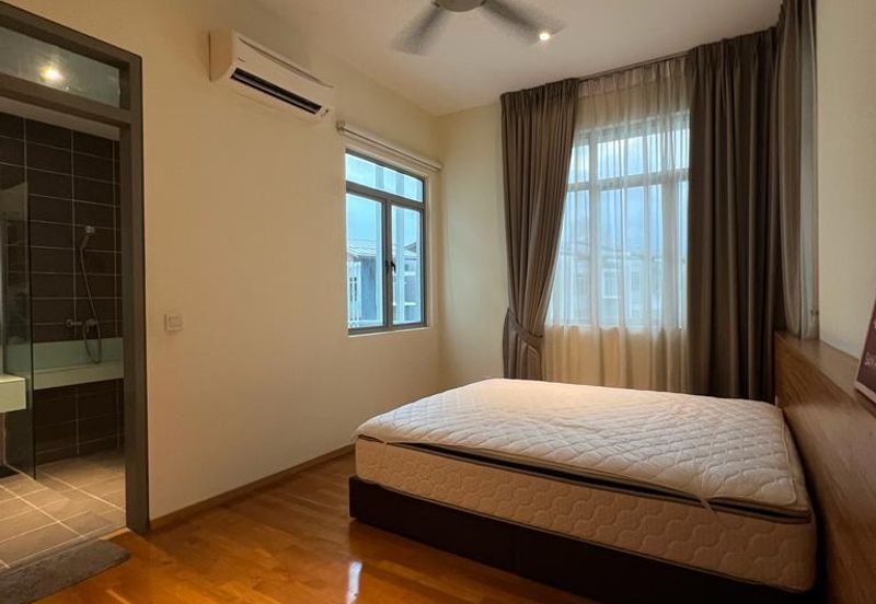 Symphony Hills Schubert