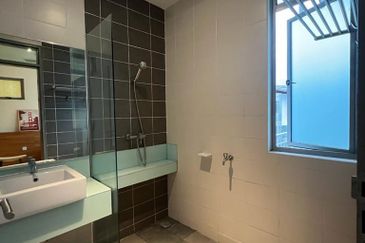 Symphony Hills Schubert