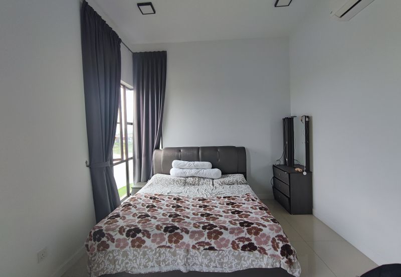 Isle of Kamares, Setia Eco Glades