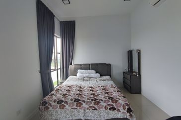 Isle of Kamares, Setia Eco Glades