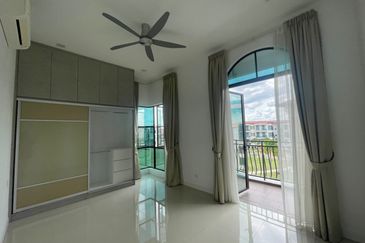 Isle of Kamares, Setia Eco Glades