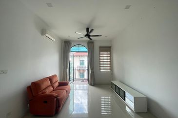 Isle of Kamares, Setia Eco Glades