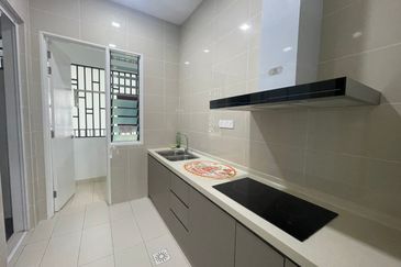 Isle of Kamares, Setia Eco Glades