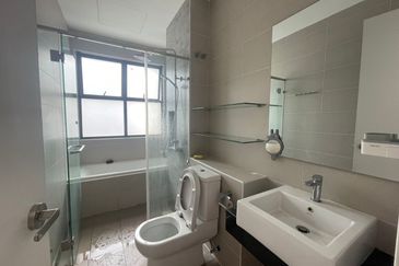 Isle of Kamares, Setia Eco Glades