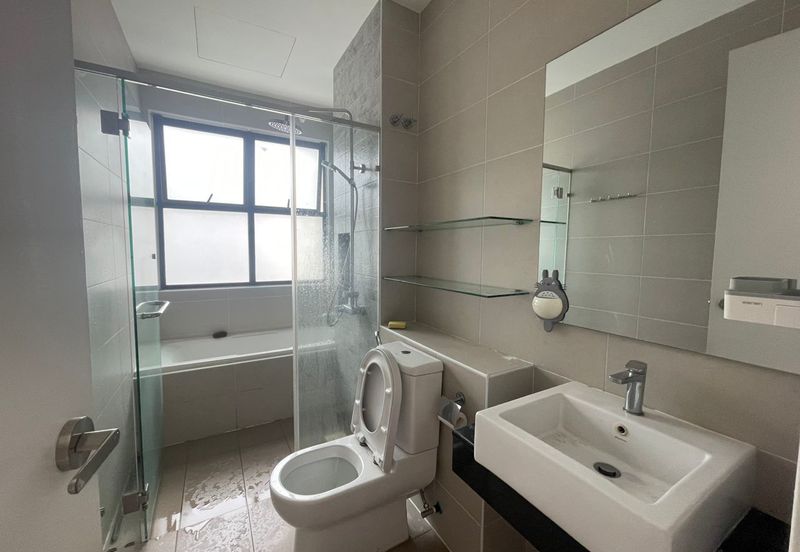 Isle of Kamares, Setia Eco Glades