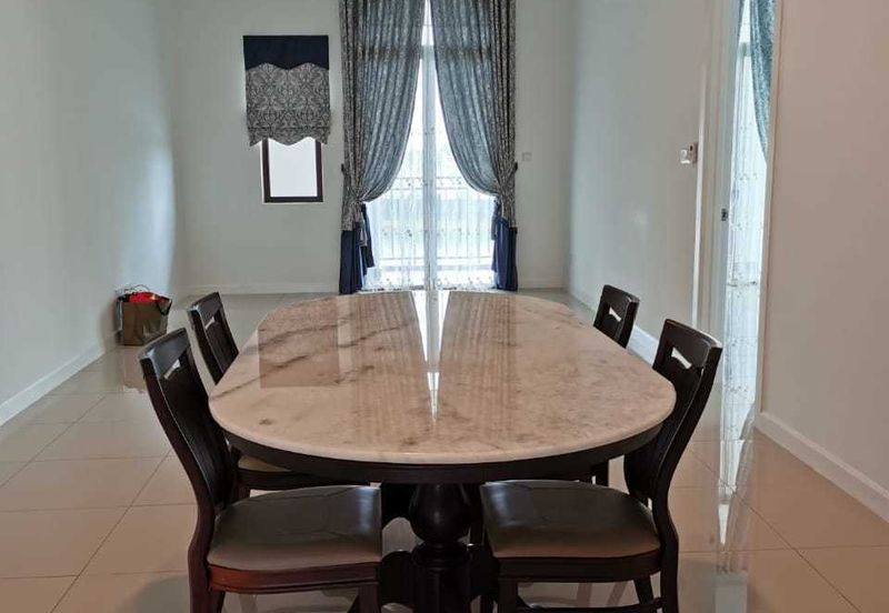 Isle of Kamares, Setia Eco Glades