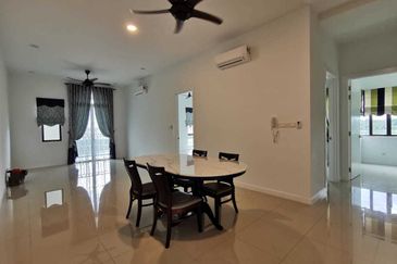 Isle of Kamares, Setia Eco Glades