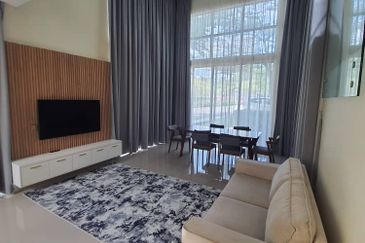 Symphony Hills Schubert