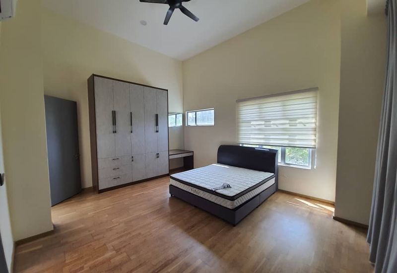 Symphony Hills Schubert