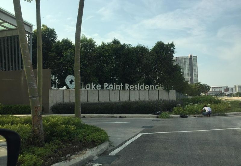 Lake Point Residence