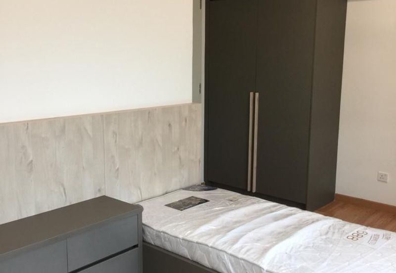 Lake Point Residence