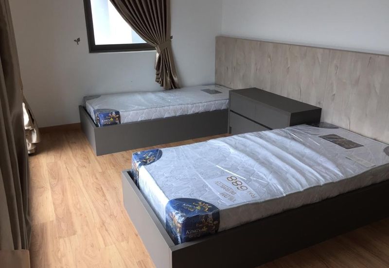 Lake Point Residence