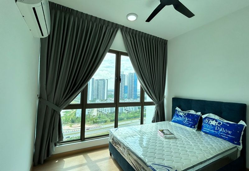 Lake Point Residence