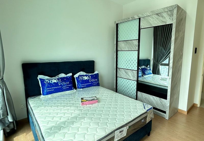 Lake Point Residence