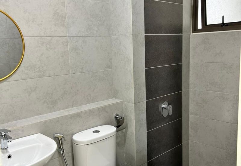 Lake Point Residence