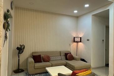 Summerglades, Perdana Lakeview West