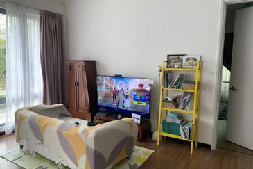 Summerglades, Perdana Lakeview West