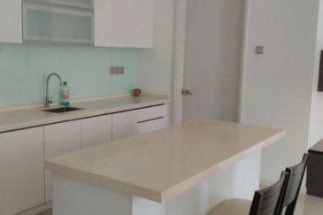 Summerglades, Perdana Lakeview West