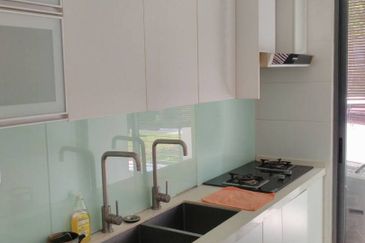 Summerglades, Perdana Lakeview West