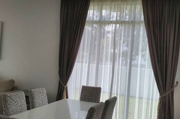 Summerglades, Perdana Lakeview West