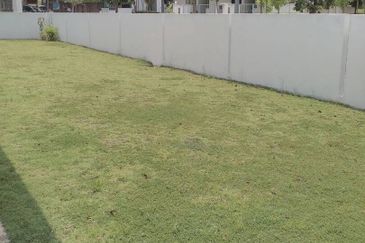 Summerglades, Perdana Lakeview West